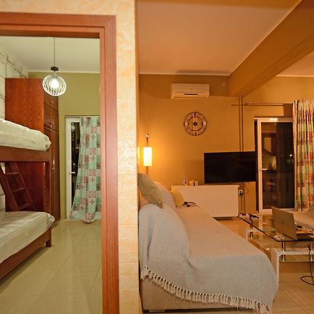 Mpoulakis Apt 98 키사모스 외부 사진